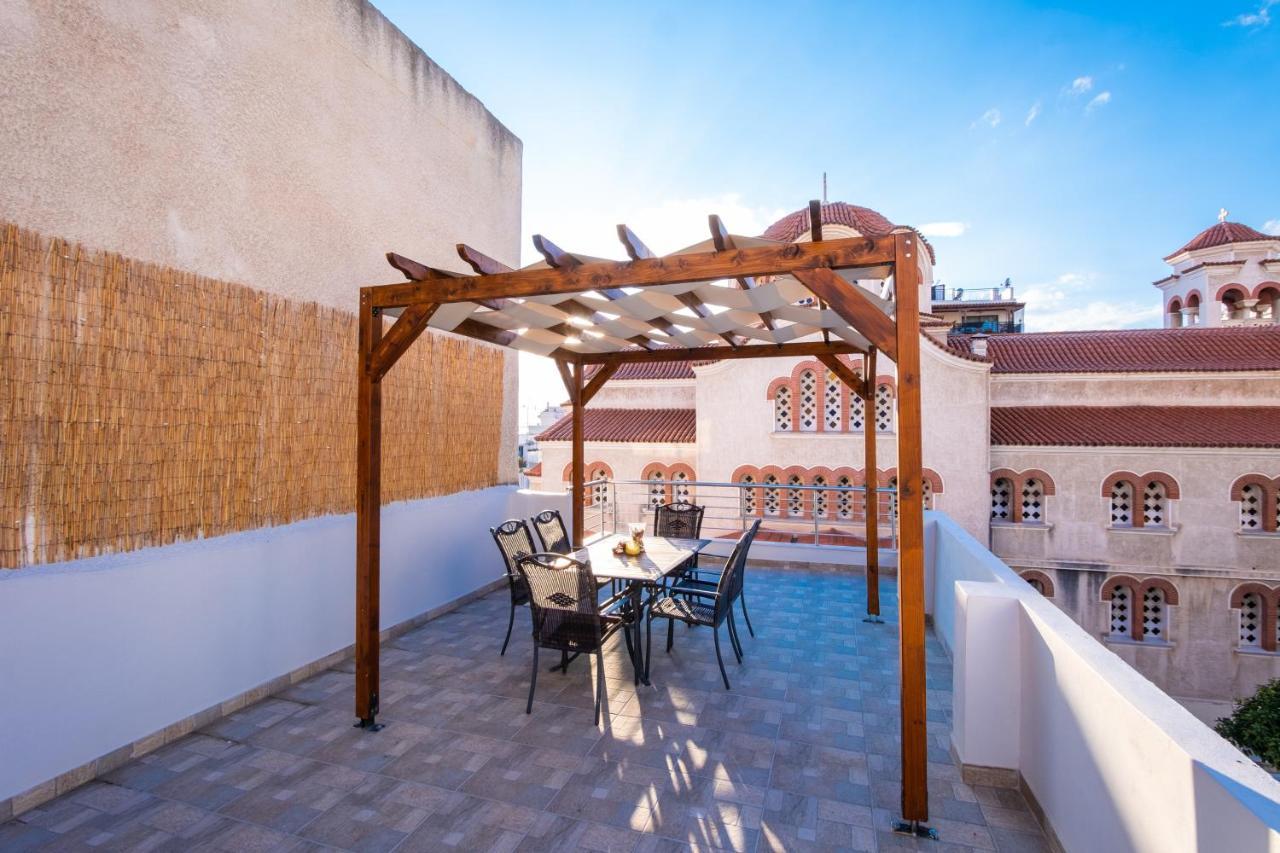 Urban Lifestyle Apartment In Пирей Экстерьер фото